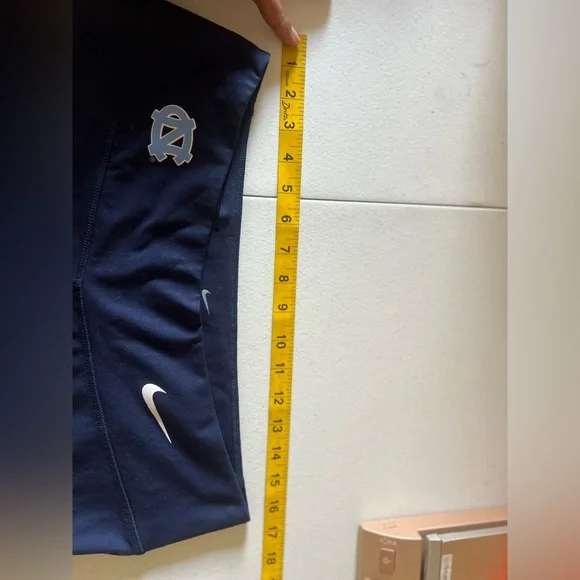 Carolina Tar Heels Women’s Nike Dri Fit Leggings Size Large Full Length Logo - Picture 3 of 10